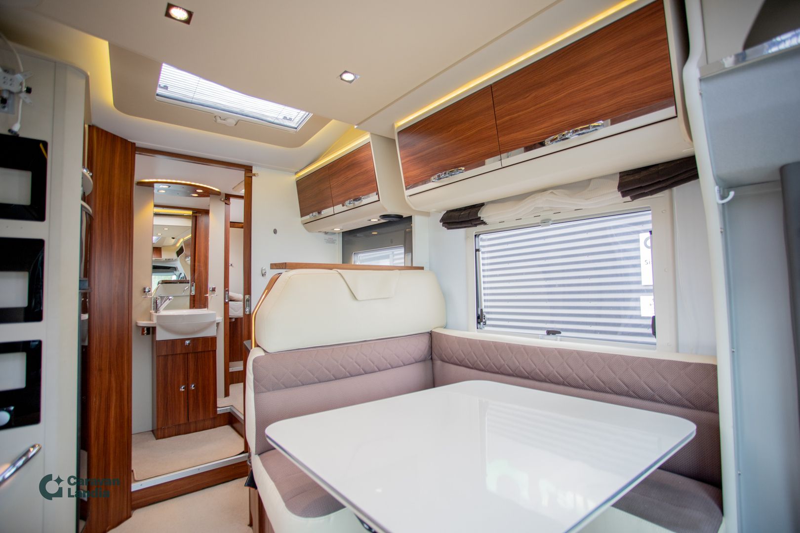 Adria Matrix Supreme M 687 SBC 2.2 170hv ** ALDE, SAAREKEVUODE, LASKUVUODE **, kuva 9