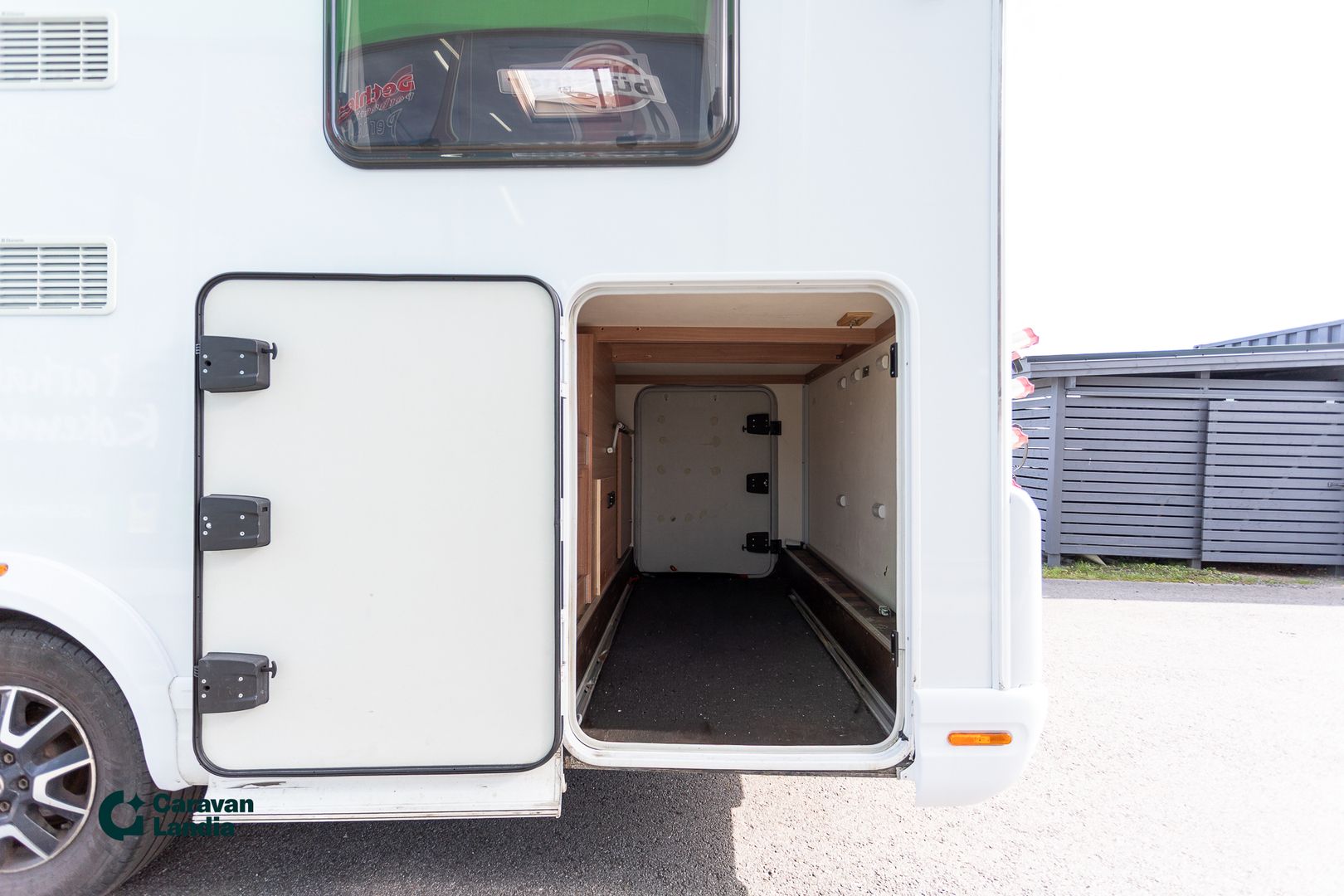 Knaus Sky Wave 700 MEG 2.3 Mjet 150 hv ** JUURI KATSASTETTU, TRUMA, LASKUVUODE, ERILLISVUOTEET, VAKKARI **, kuva 29