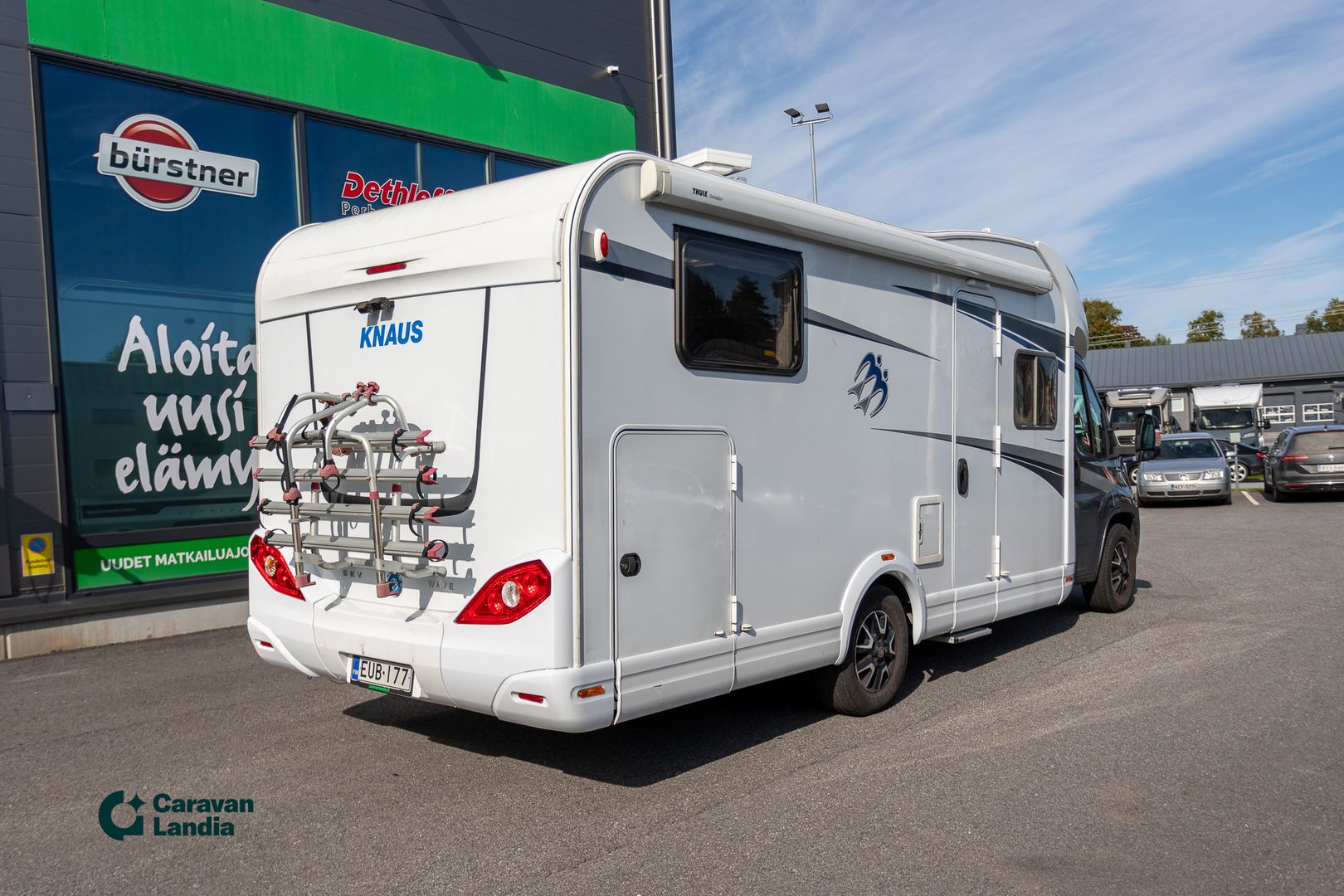 Knaus Sky Wave 700 MEG 2.3 Mjet 150 hv ** JUURI KATSASTETTU, TRUMA, LASKUVUODE, ERILLISVUOTEET, VAKKARI **, kuva 3