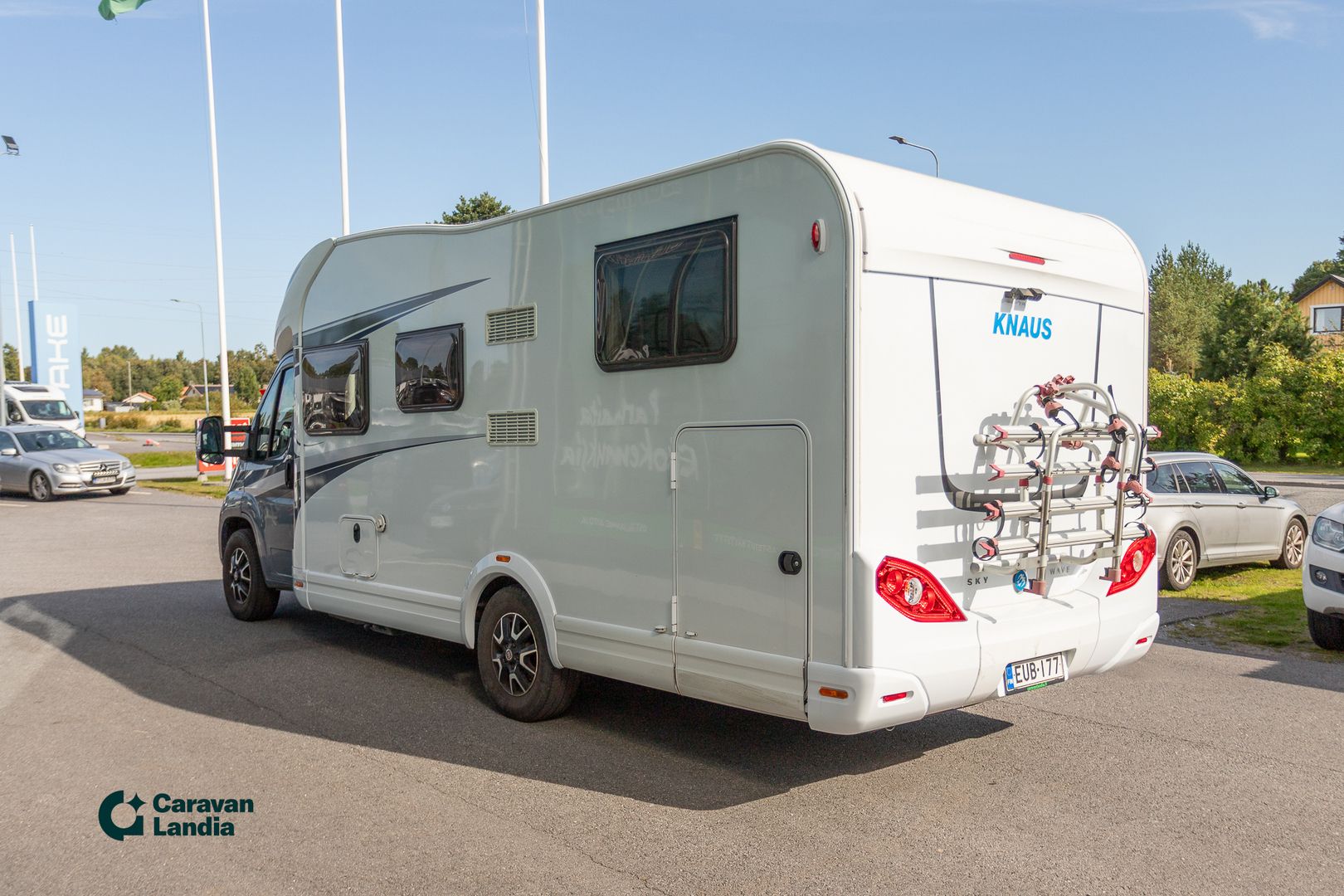 Knaus Sky Wave 700 MEG 2.3 Mjet 150 hv ** JUURI KATSASTETTU, TRUMA, LASKUVUODE, ERILLISVUOTEET, VAKKARI **, kuva 4