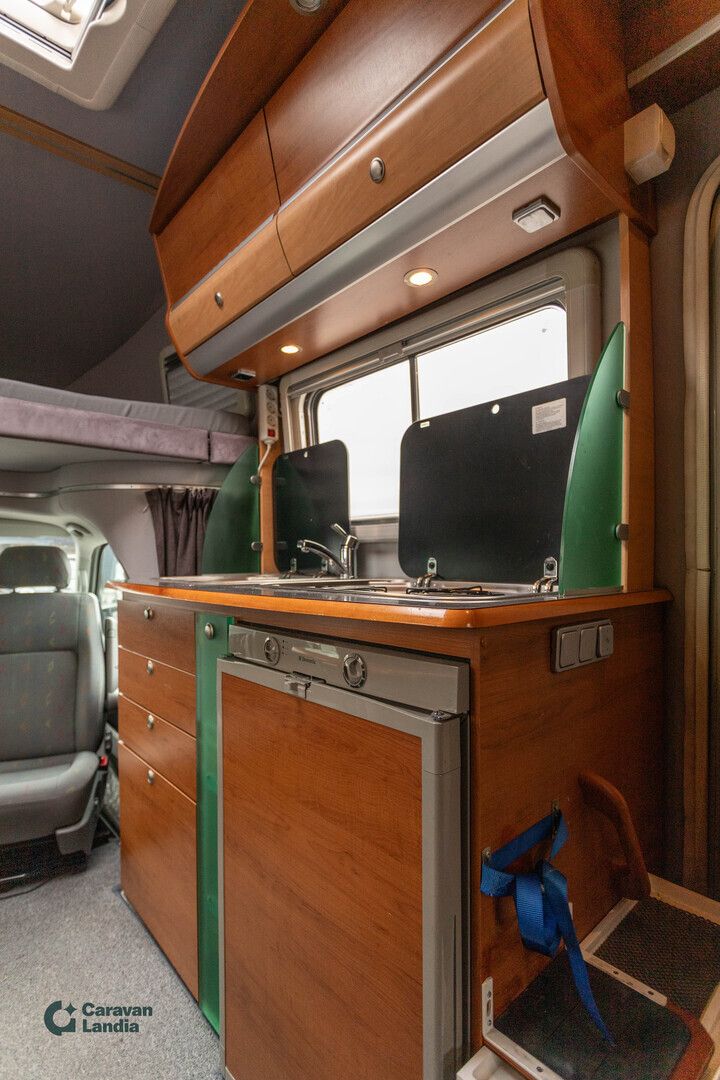 Solifer S-line 2.5 TDi 130 hv ** TRUMA, PARIVUODE, AURINKOPANEELI, VETOKOUKKU **, kuva 9