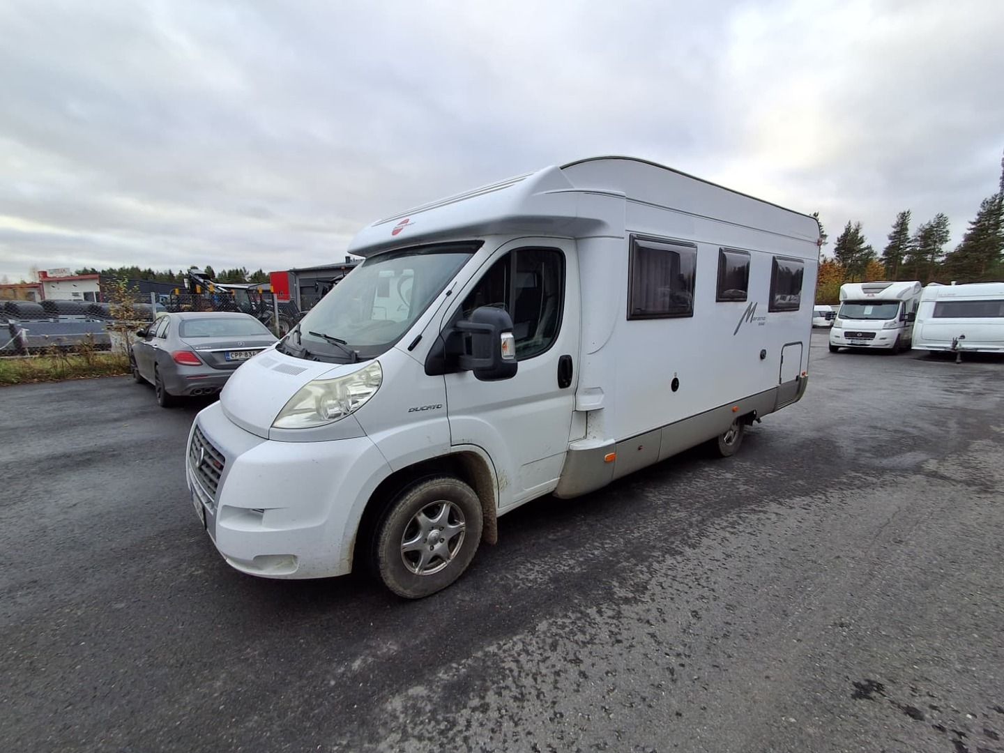 Burstner T640 MARANO 3.0 JTD 160hv **JUURI TULLUT, TRUMA,SÄHKÖPATRUUNA,PITKITTÄINEN PARIVUODE**, kuva 5
