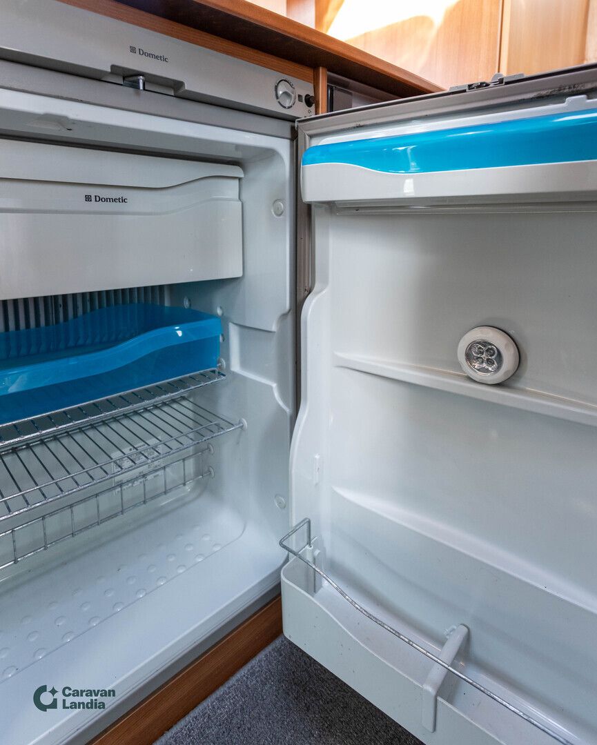 Carado T 337 2.2 TDCi 130 hv ** TRUMA, ERILLISVUOTEET, TV **, kuva 11