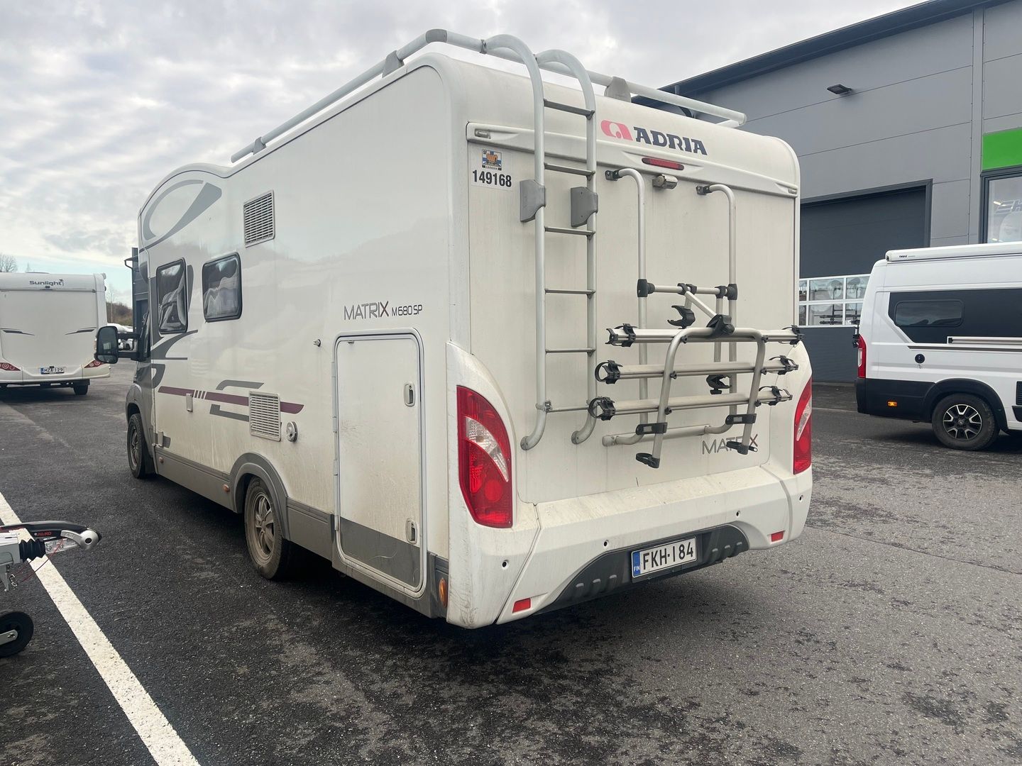 Adria Matrix M 680 SP ** JUURI TULLUT, TRUMA-SÄHKÖPATRUUNA, ILMASTOINTI, WEBASTO **, kuva 4