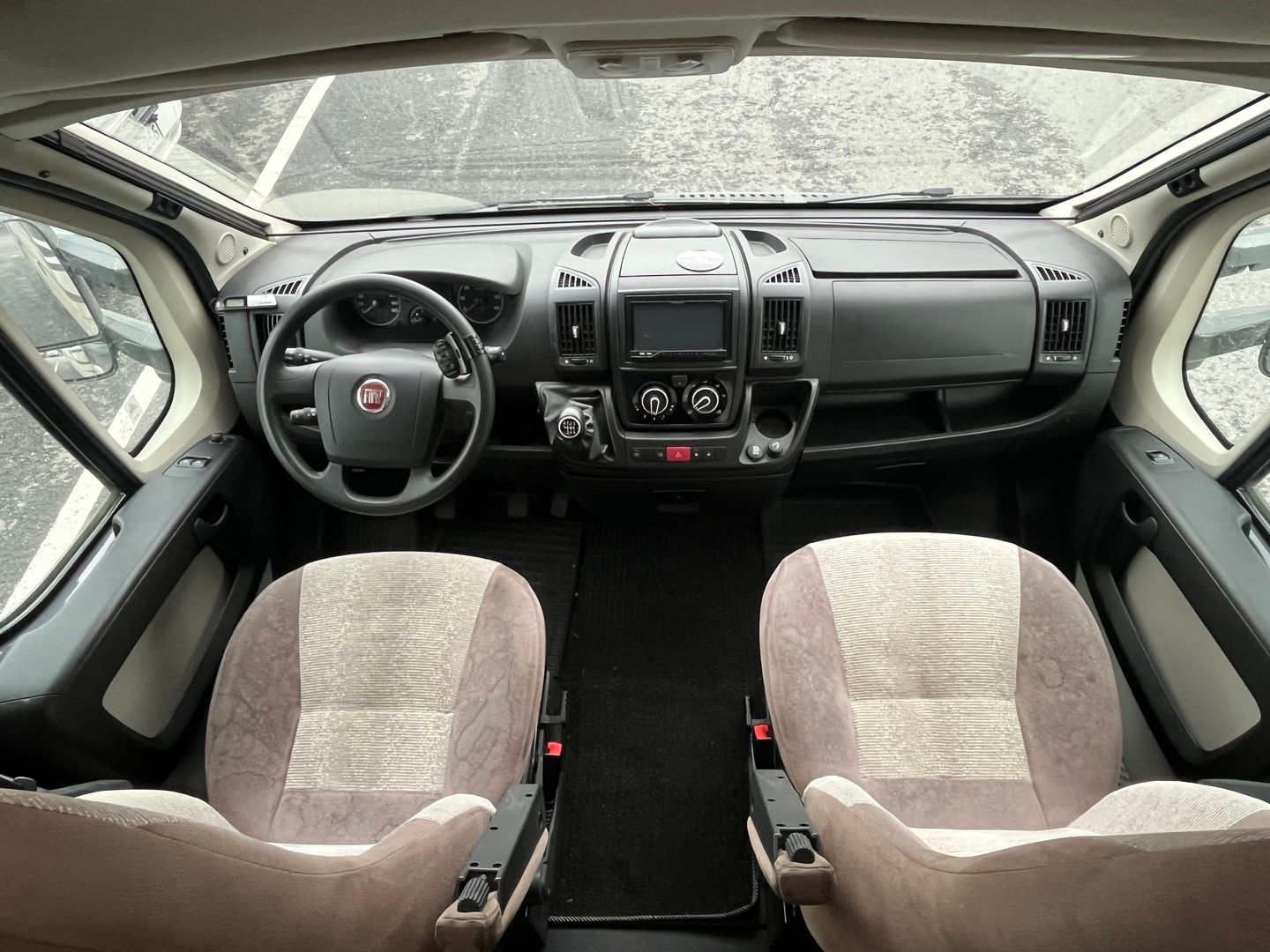 Adria Matrix M 680 SP ** JUURI TULLUT, TRUMA-SÄHKÖPATRUUNA, ILMASTOINTI, WEBASTO **, kuva 6