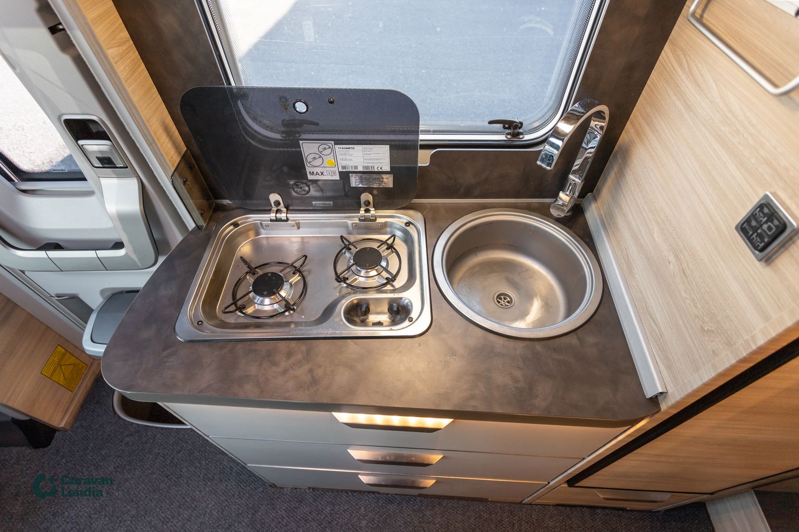 Knaus Van TI Plus 650 MEG Platinum Selection ** TRUMA-SÄHKÖPATRUUNA, ERILLISVUOTEET, AURINKOPANEELI, NELIVETO, AUTOMAATTI **, kuva 12