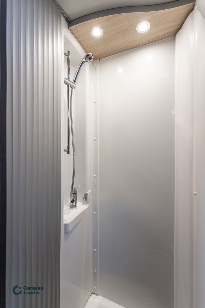 Knaus Van TI Plus 650 MEG Platinum Selection ** TRUMA-SÄHKÖPATRUUNA, ERILLISVUOTEET, AURINKOPANEELI, NELIVETO, AUTOMAATTI **, kuva 17