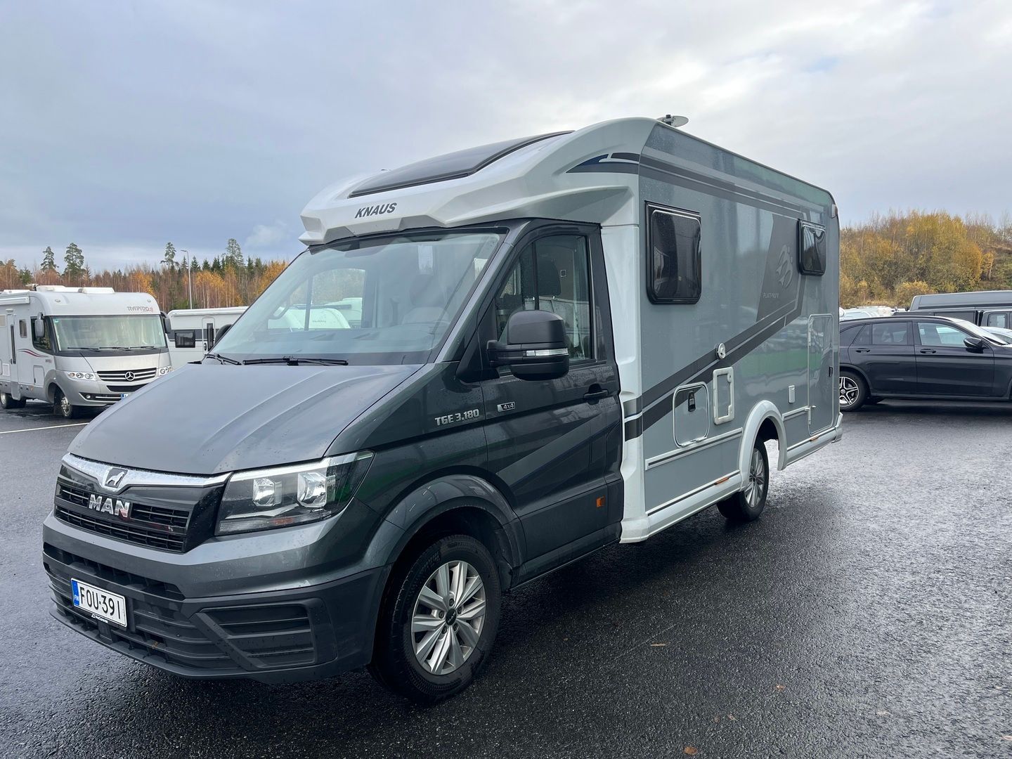 Knaus Platinum 650 TI 4x4 ** JUURI TULLUT, TRUMA-SÄHKÖPATRUUNA, AURINKOPANEELI, 180hv **, kuva 5