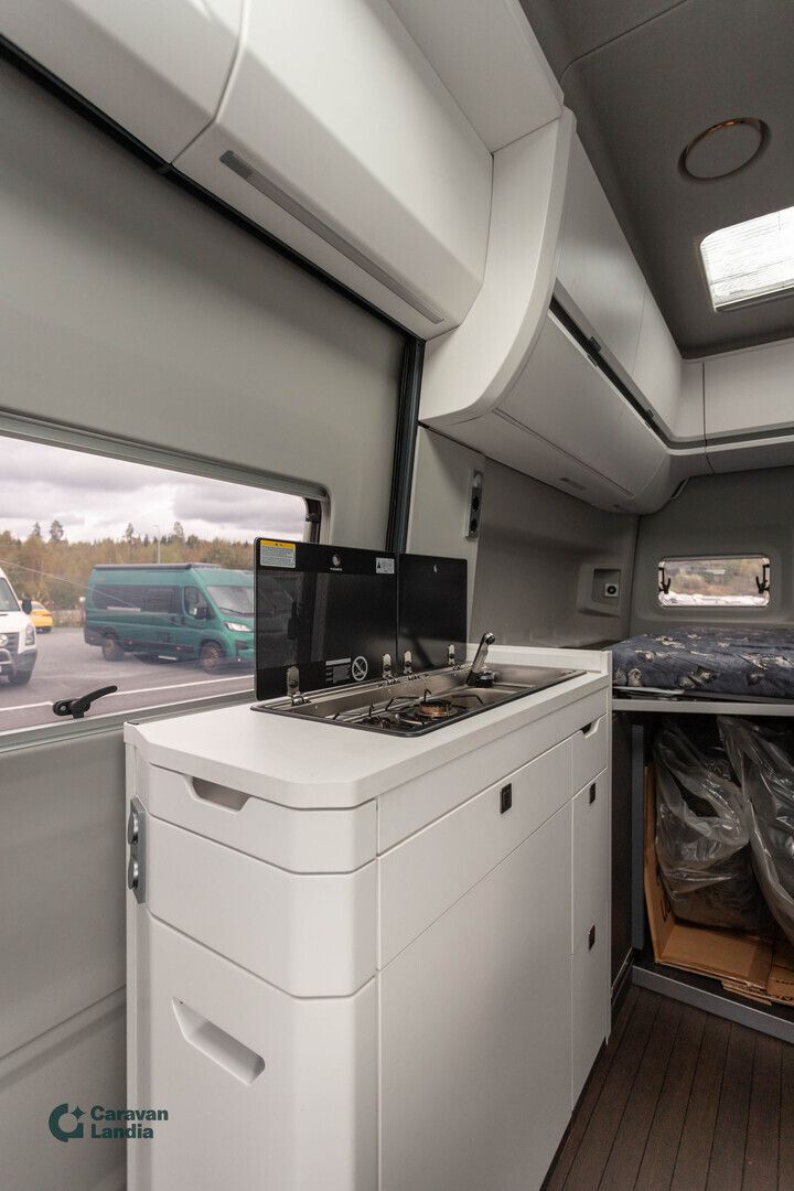 Volkswagen Grand California 600 2.0 TDI 177hv ** TRUMA-DIESEL, PARIVUODE, YLÄVUODE, MARKIISI **, kuva 10