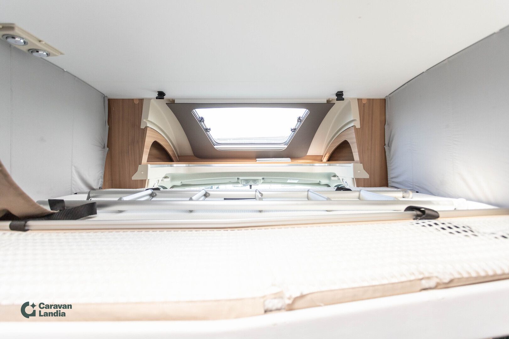 Adria Matrix 670 SL Axess 2.2 HDi 140hv ** TRUMA-SÄHKÖPATRUUNA, ERILLISVUOTEET, 2 X ILMASTOINTI, SÄHKÖ-HUBBET **, kuva 21