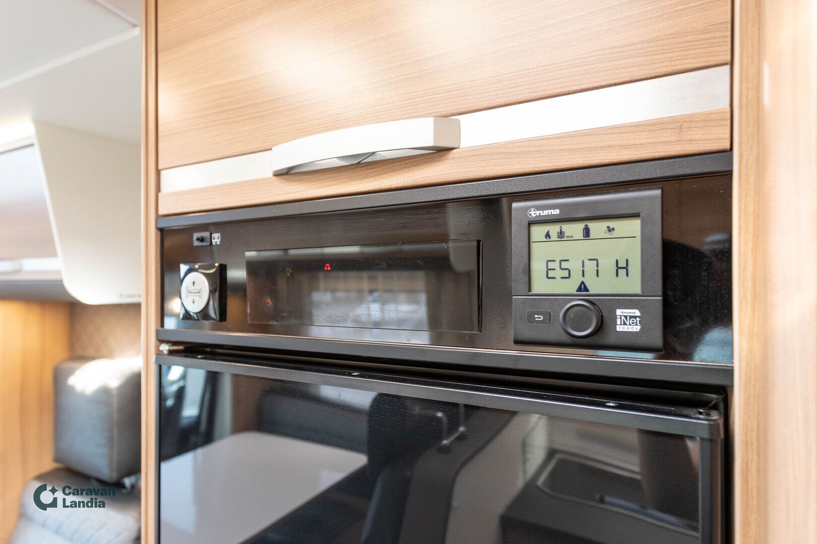 Adria Matrix 670 SL Axess 2.2 HDi 140hv ** TRUMA-SÄHKÖPATRUUNA, ERILLISVUOTEET, 2 X ILMASTOINTI, SÄHKÖ-HUBBET **, kuva 22