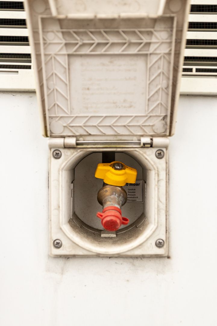 Dethleffs Globetrotter XLI 3.0 Mjet 180 hv ** WEBASTO, AUTOMAATTI, GENERAATTORI, SAAREKEVUODE **, kuva 28