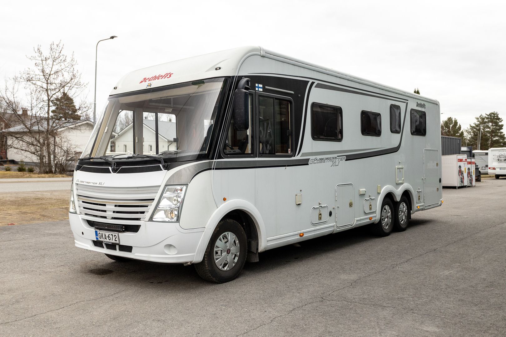 Dethleffs Globetrotter XLI 3.0 Mjet 180 hv ** WEBASTO, AUTOMAATTI, GENERAATTORI, SAAREKEVUODE **, kuva 5