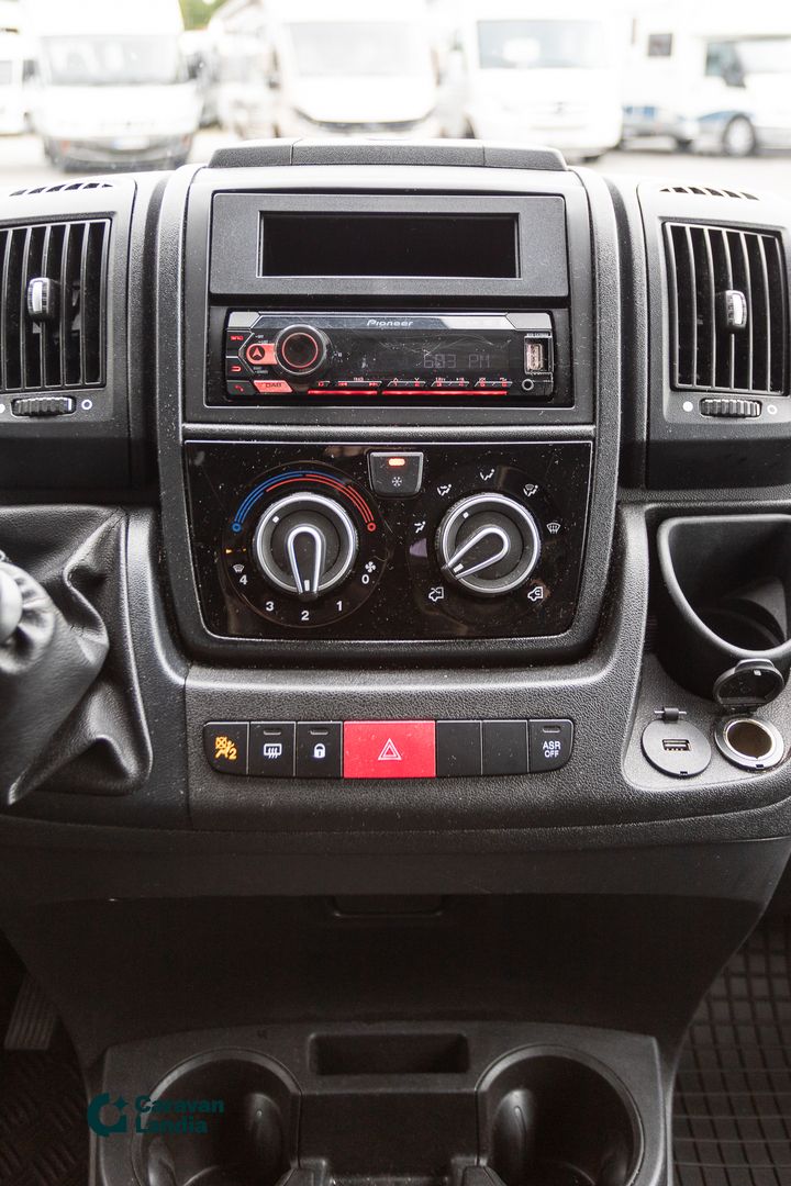 Weinsberg Carabus 600K 2.3 Mjet 120hv ** TRUMA, KERROSVUODE, MAKUUPAIKAT NELJÄLLE **, kuva 21