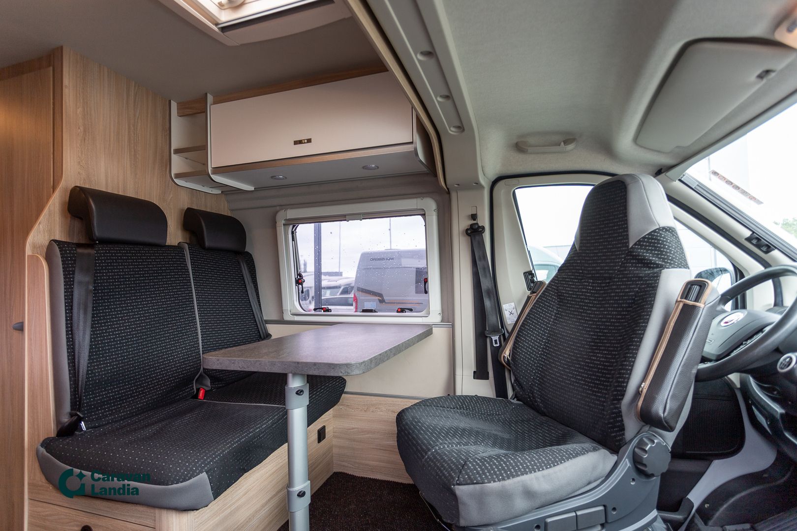 Weinsberg Carabus 600K 2.3 Mjet 120hv ** TRUMA, KERROSVUODE, MAKUUPAIKAT NELJÄLLE **, kuva 8