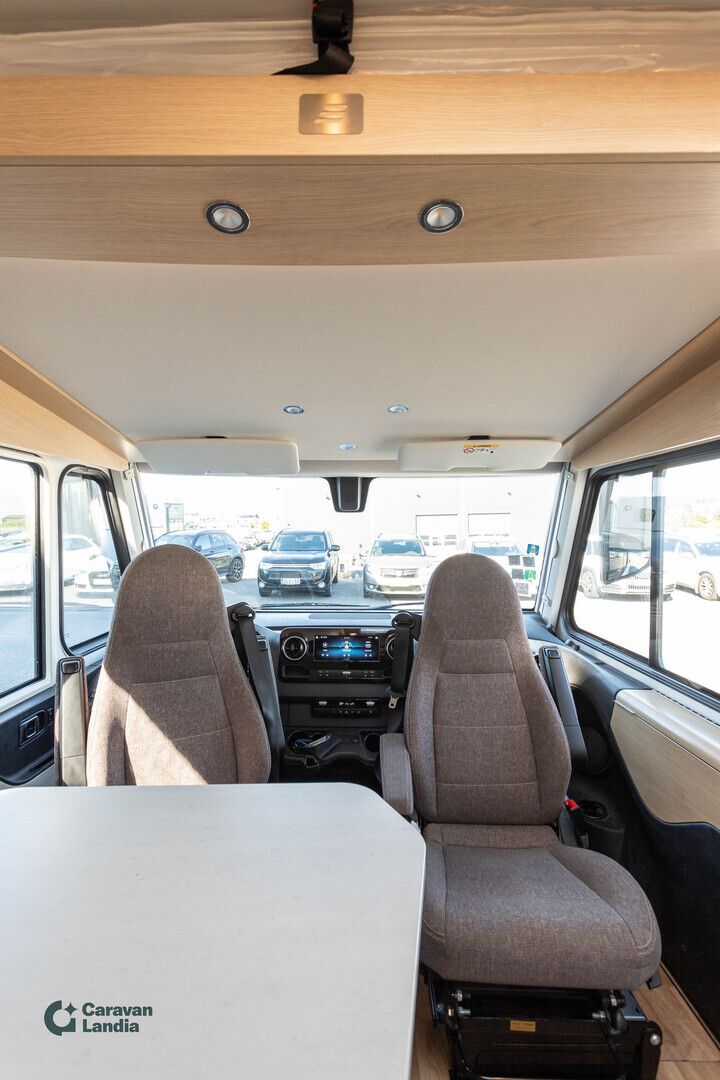 Hymer B-ModernComfort I 580 417 CDI 170hv **ALDE, ERILLISVUOTEET, AUTOMAATTI, TALVIPAKETTI**, kuva 10