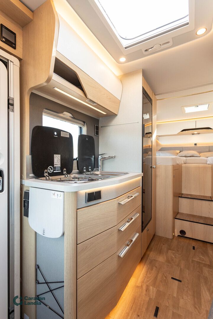 Hymer B-ModernComfort I 580 417 CDI 170hv **ALDE, ERILLISVUOTEET, AUTOMAATTI, TALVIPAKETTI**, kuva 11