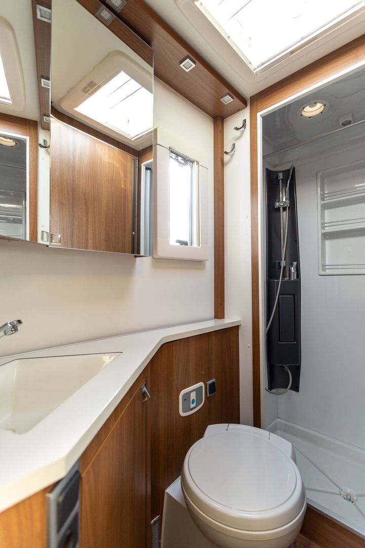 Kabe Travel Master i 760 LXL 2.3 Mjet 150hv ** WEBASTO, ALDE (KAASU/SÄHKÖ), HUBBET LASKUVUODE, HUIPPUVARUSTEET **, kuva 17