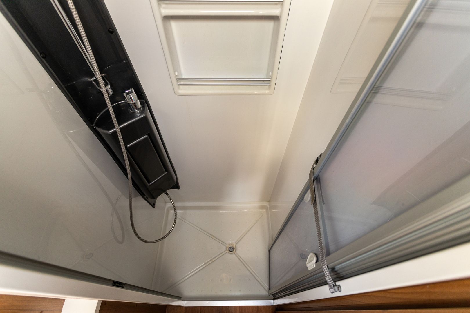Kabe Travel Master i 760 LXL 2.3 Mjet 150hv ** WEBASTO, ALDE (KAASU/SÄHKÖ), HUBBET LASKUVUODE, HUIPPUVARUSTEET **, kuva 19