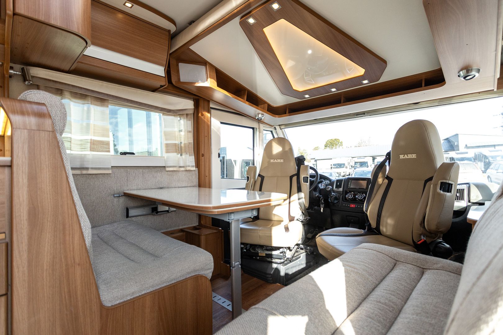 Kabe Travel Master i 760 LXL 2.3 Mjet 150hv ** WEBASTO, ALDE (KAASU/SÄHKÖ), HUBBET LASKUVUODE, HUIPPUVARUSTEET **, kuva 9