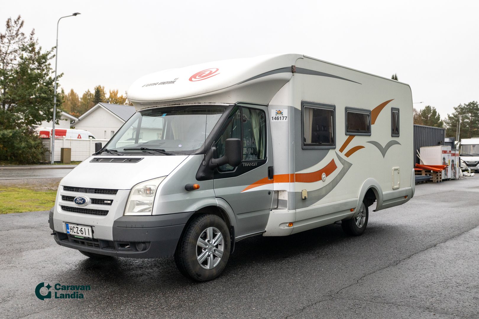 Eura Mobil PT 672 SB 2.2 TDCi 130hv ** TRUMA (KAASU/SÄHKÖ), PITKITTÄINEN-PARIVUODE, KAASU-UUNI **, kuva 5