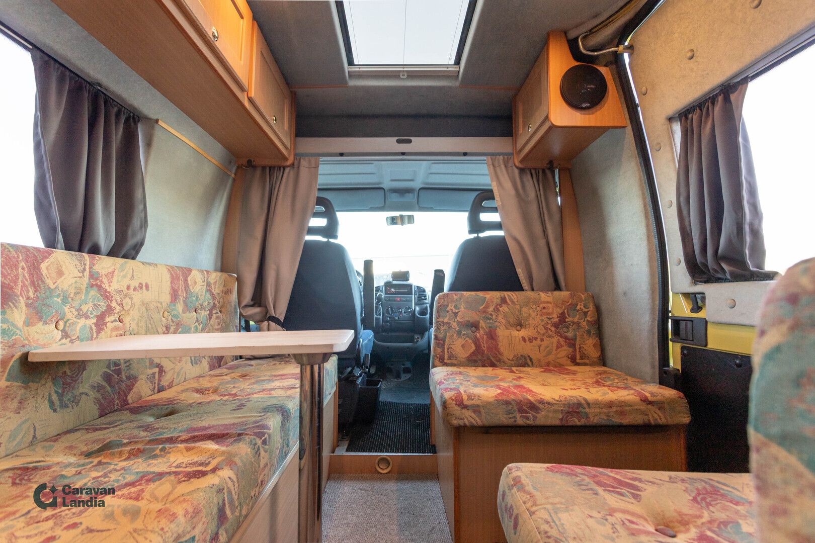Casa Car Boxer 2.8 HDi 130 hv ** WEBASTO-KESKUSLÄMMITYS, KERROSVUODE, PITKÄ SOHVA, VETOKOUKKU **, kuva 9
