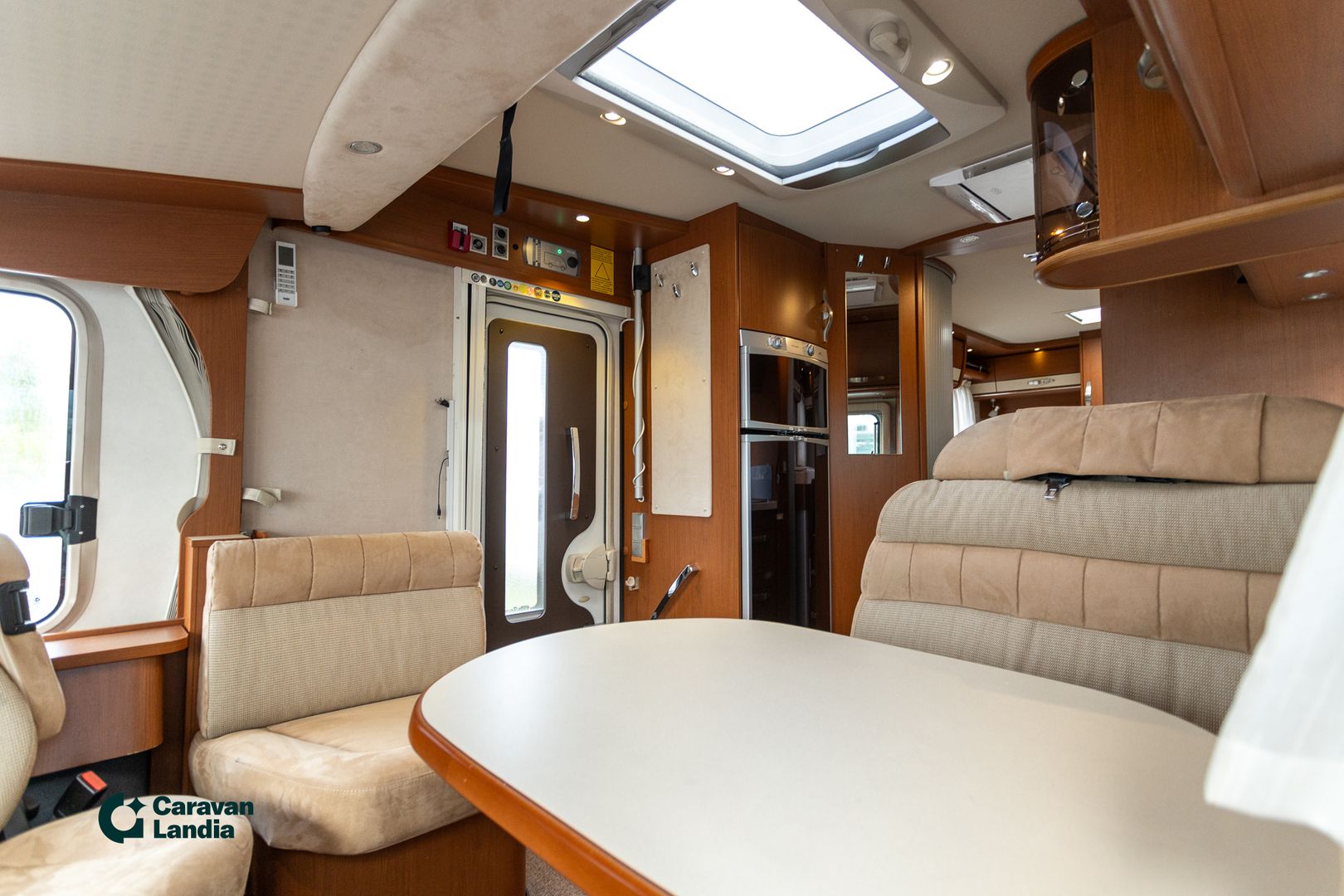Hymer B 678 3.0 Mjet 160hv ** AUTOMAATTI, ERILLISVUOTEET, HUIPPUVARUSTELU **, kuva 10