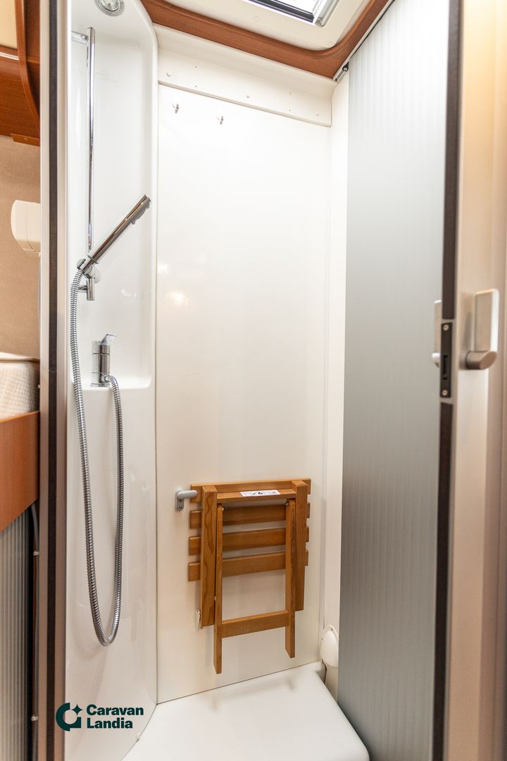 Hymer B 678 3.0 Mjet 160hv ** AUTOMAATTI, ERILLISVUOTEET, HUIPPUVARUSTELU **, kuva 19