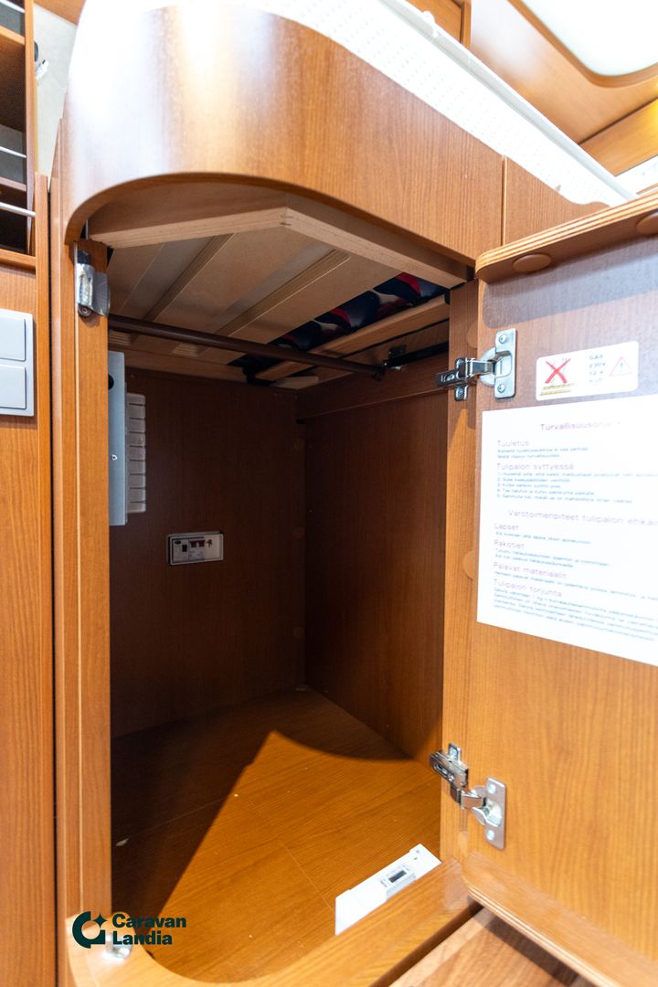 Hymer B 678 3.0 Mjet 160hv ** AUTOMAATTI, ERILLISVUOTEET, HUIPPUVARUSTELU **, kuva 32