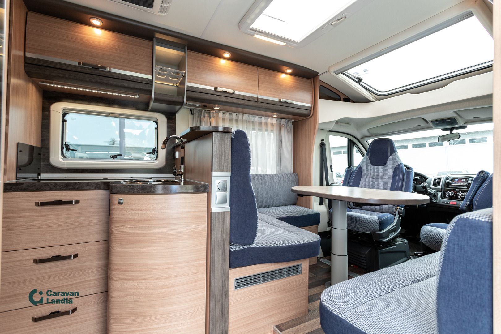 Knaus SkyTi 650 MF Silver Selection 2.3 Mjet 130hv ** ALDE, 2xILMASTOINTI, PITKITTÄINEN-PARIVUODE **, kuva 9