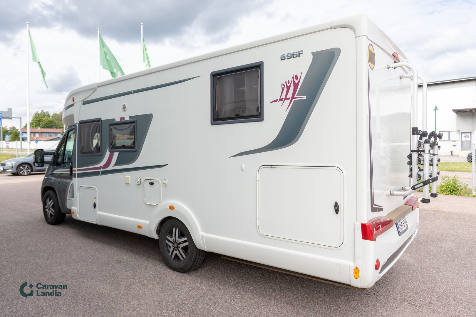Rapido 696F 150hv **SAAREKEVUODE, LASKUVUODE, LATTIALÄMMITYS, TUPLAPOHJA, P.KAMERA, MARKIISI**, kuva 4
