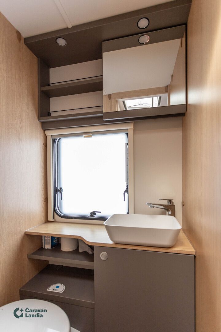 Lmc Tourer Lift H730 2.2 BlueHDi 140hv ** TRUMA, ERILLISVUOTEET, LASKUVUODE **, kuva 15