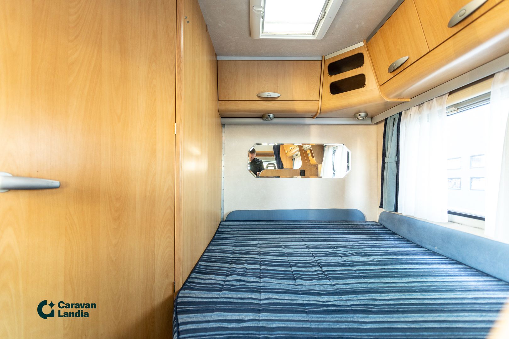 Adria Coral Sport S 573 DS 2.3 Mjet 130 hv ** TRUMA, PITKITTÄINEN PARIVUODE, VASTAKKAINEN ISTUINRYHMÄ **, kuva 16