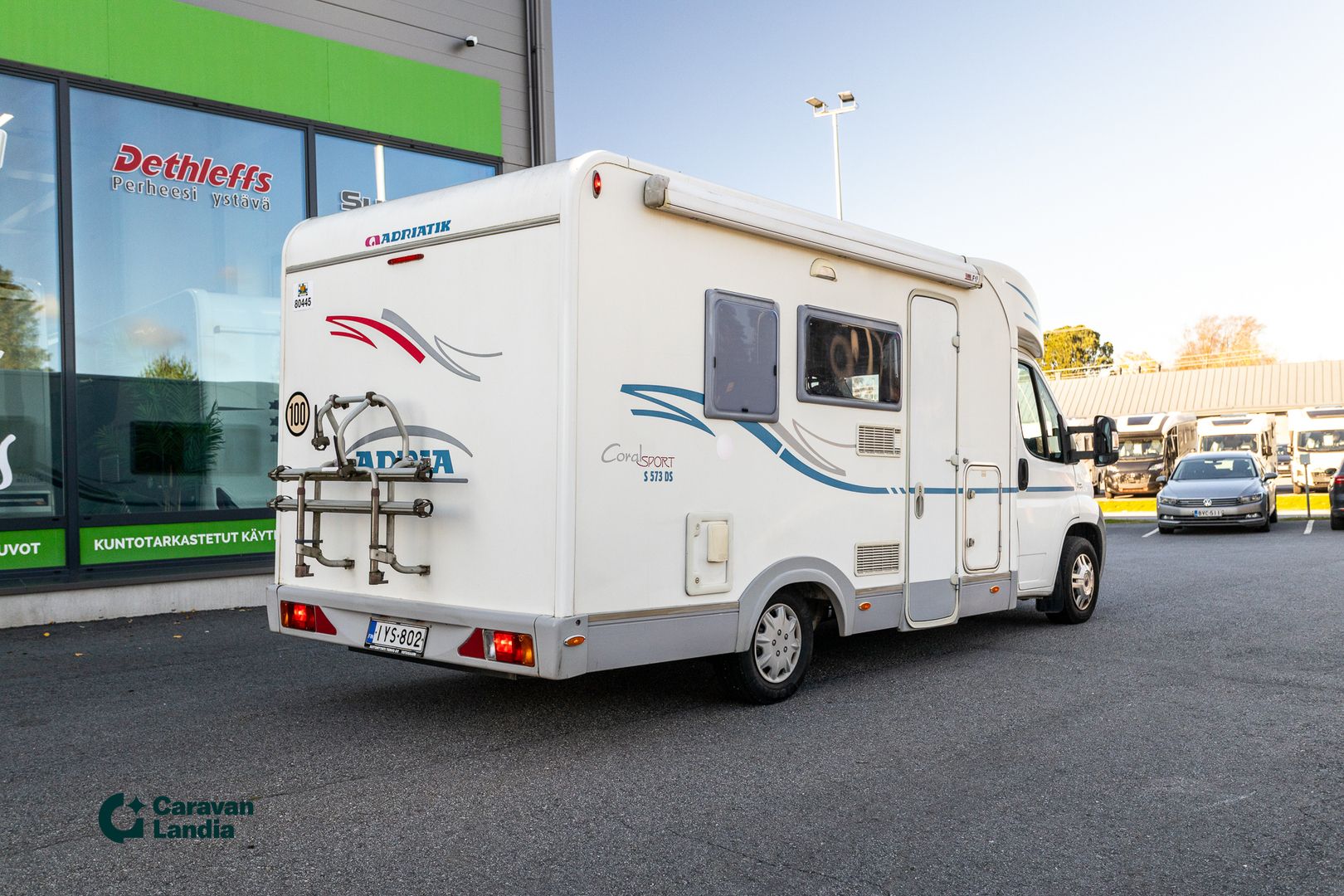 Adria Coral Sport S 573 DS 2.3 Mjet 130 hv ** TRUMA, PITKITTÄINEN PARIVUODE, VASTAKKAINEN ISTUINRYHMÄ **, kuva 3