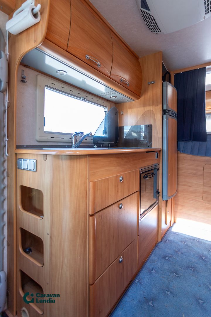 Adria Izola S687 SPG 2.5 dCI 115hv ** TRUMA (KAASU/SÄHKÖ), 2X ILMASTOINTI, VAKKARI **, kuva 10