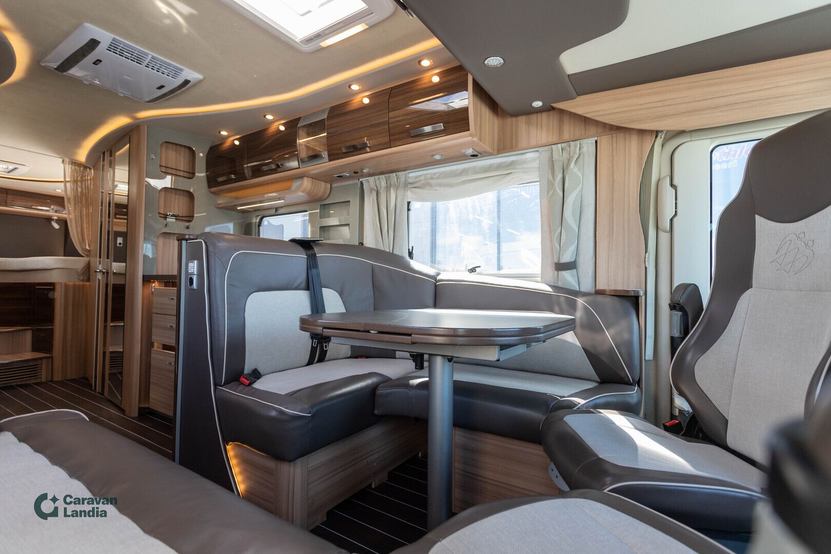 Knaus Sun I 900 LEG 2.3 Mjet 170 HV ** ALDE, ERILLISVUOTEET, HUBBET LASKUVUODE, ILMASTOINTI, AUTOMAATTI **, kuva 10