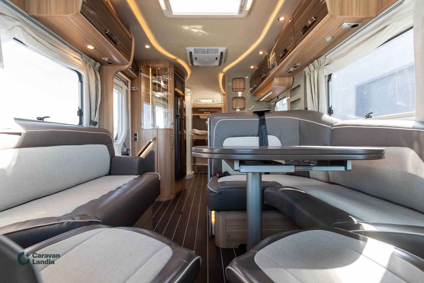 Knaus Sun I 900 LEG 2.3 Mjet 170 HV ** ALDE, ERILLISVUOTEET, HUBBET LASKUVUODE, ILMASTOINTI, AUTOMAATTI **, kuva 8