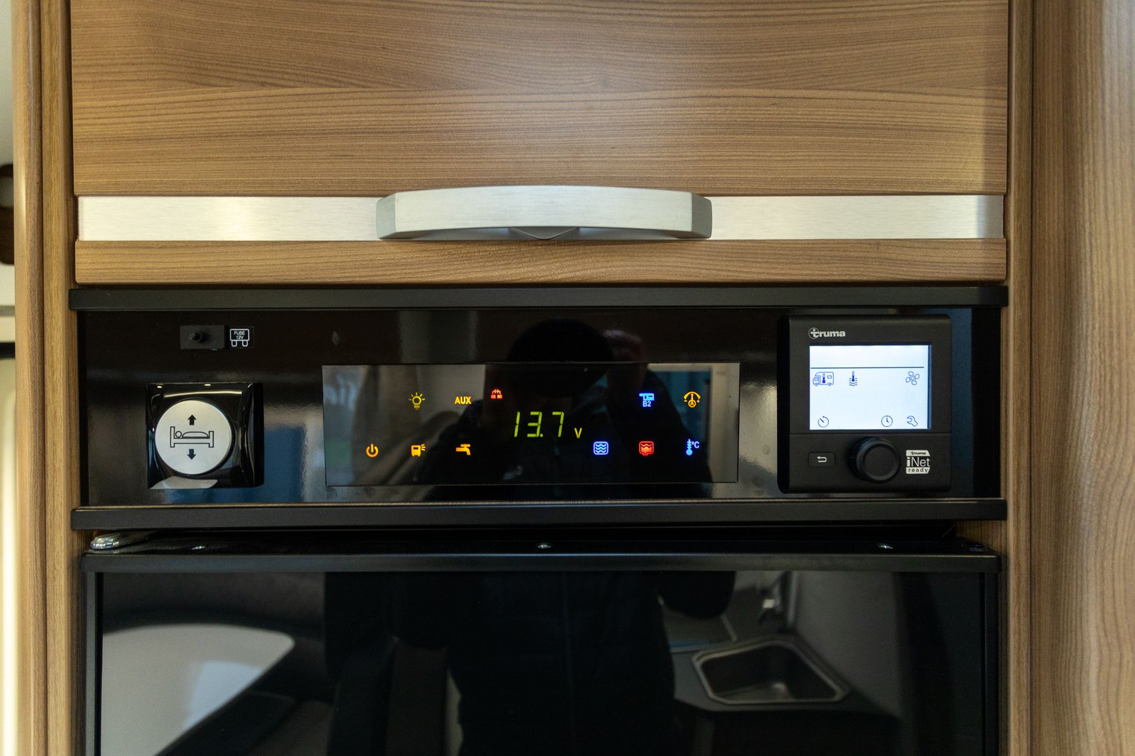 Adria Matrix 670 SL Axess 2.2 BlueHDi 165hv ** SIS. ALV, TRUMA-TALVIPAKETTI, ERILLISVUOTEET, TODELLA SUOSITTU MALLI **, kuva 33
