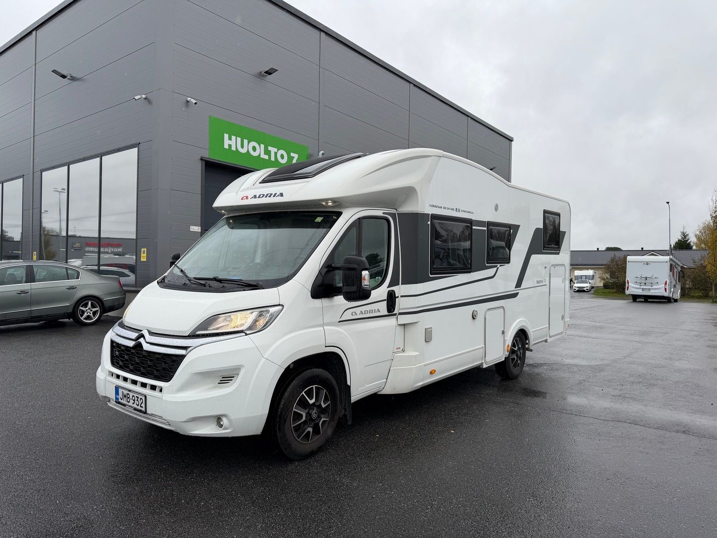 Adria Matrix 670 SL 2.2 BlueHDi 165hv ** TRUMA-TALVIPAKETTI, ERILLISVUOTEET, TODELLA SUOSITTU MALLI**, kuva 3