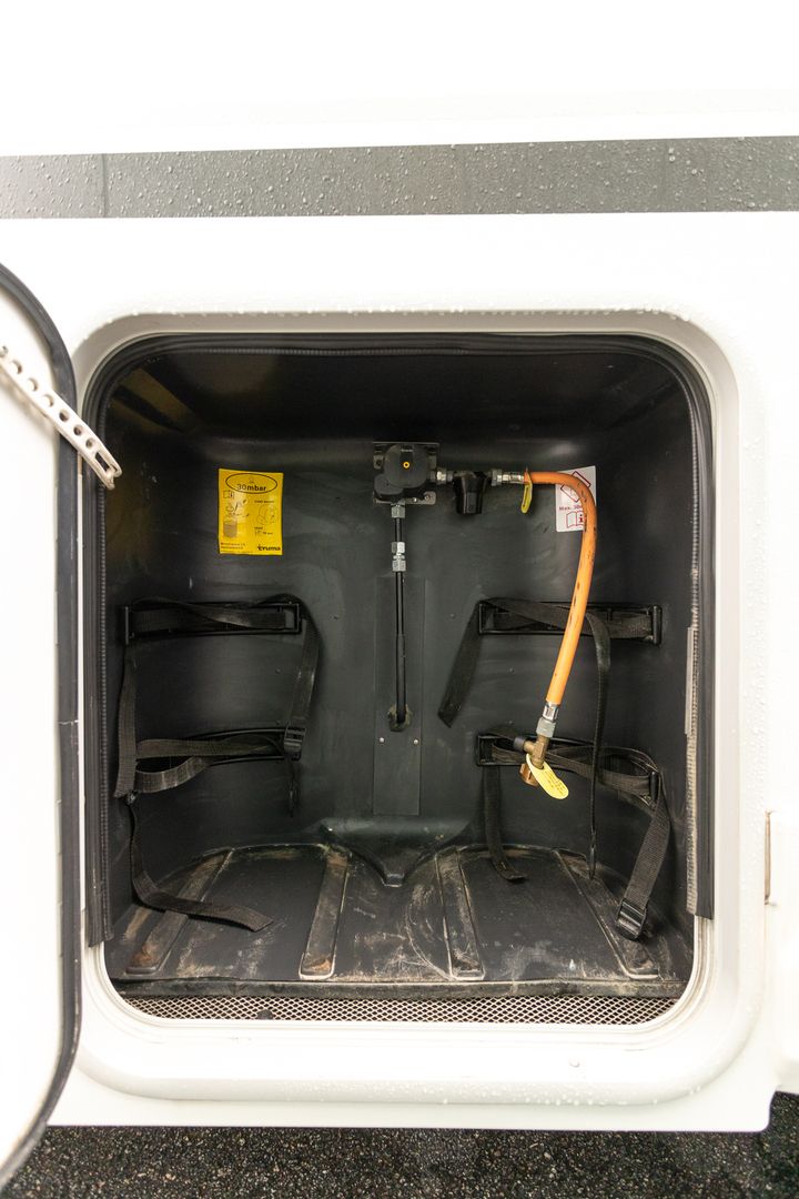 Adria Matrix 670 SL Axess 2.2 BlueHDi 165hv ** SIS. ALV, TRUMA-TALVIPAKETTI, ERILLISVUOTEET, TODELLA SUOSITTU MALLI **, kuva 40