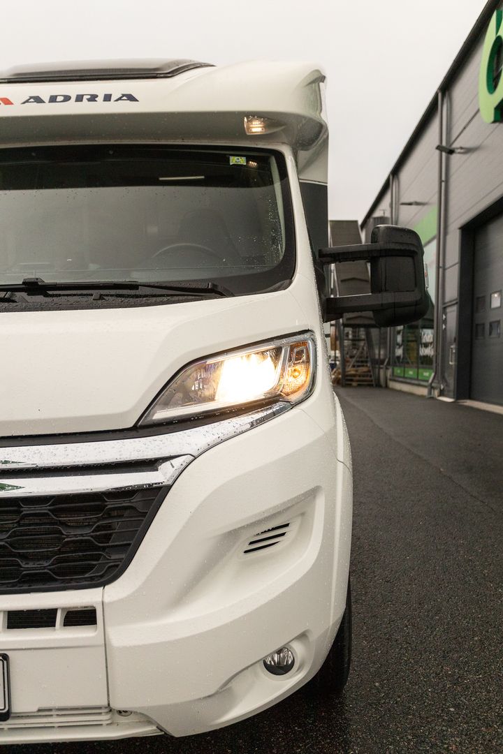 Adria Matrix 670 SL Axess 2.2 BlueHDi 165hv ** SIS. ALV, TRUMA-TALVIPAKETTI, ERILLISVUOTEET, TODELLA SUOSITTU MALLI **, kuva 41