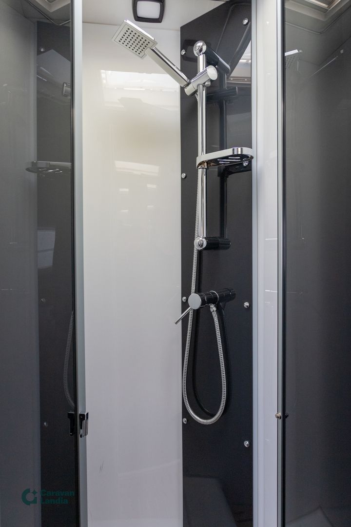 Challenger 328 Graphite Premium 170hv **SAAREKEVUODE, 2xILMASTOINTI, AURINKOPANEELI**, kuva 16