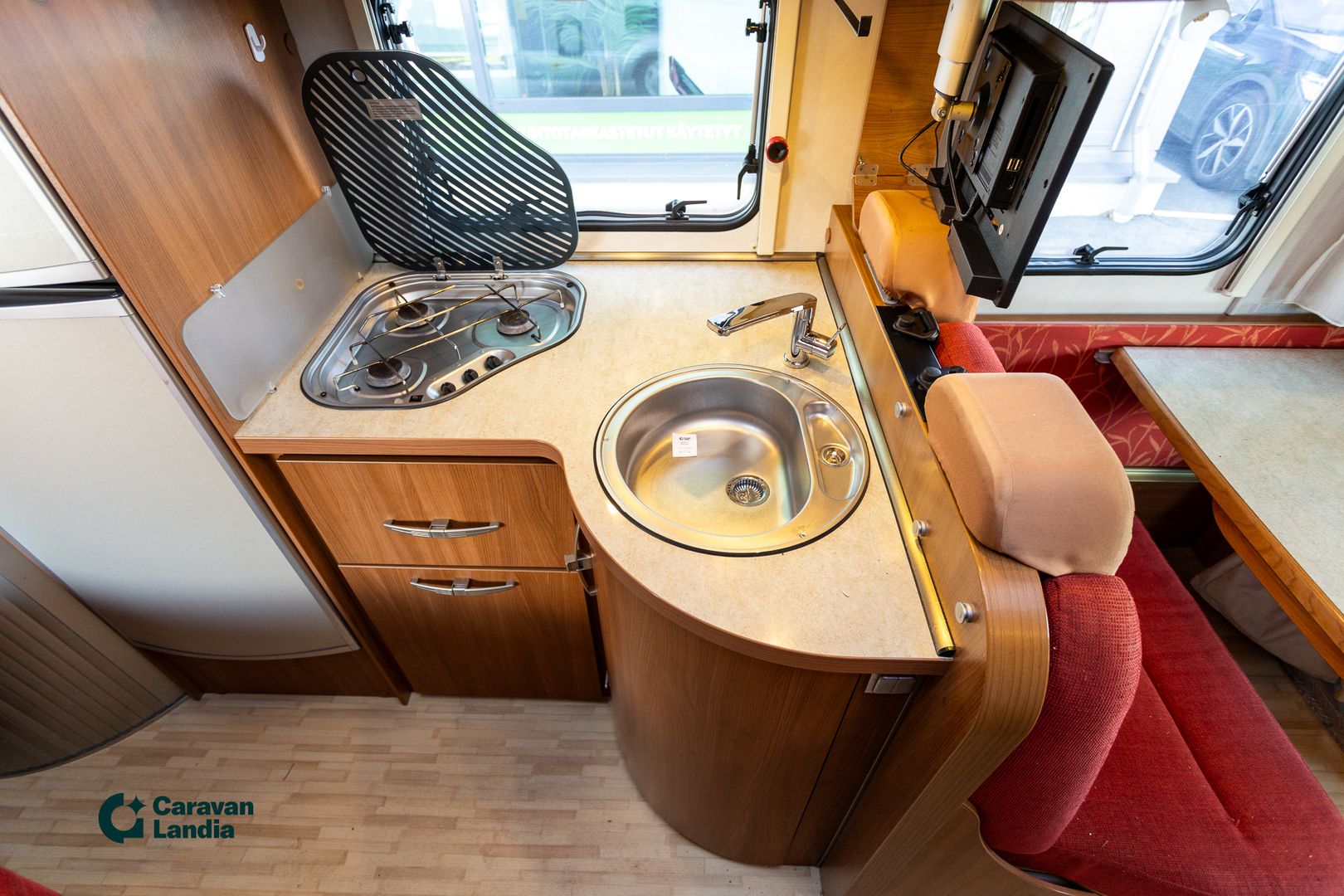 Hymer 653 2.2 TDCi ** OHJAAMO ILMASTOINTI, PARIVUODE, TRUMA**, kuva 13