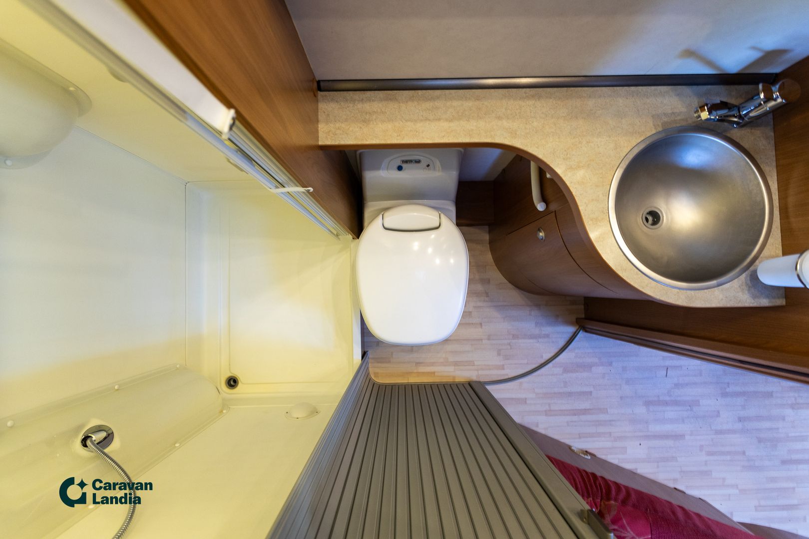 Hymer 653 2.2 TDCi ** OHJAAMO ILMASTOINTI, PARIVUODE, TRUMA**, kuva 20