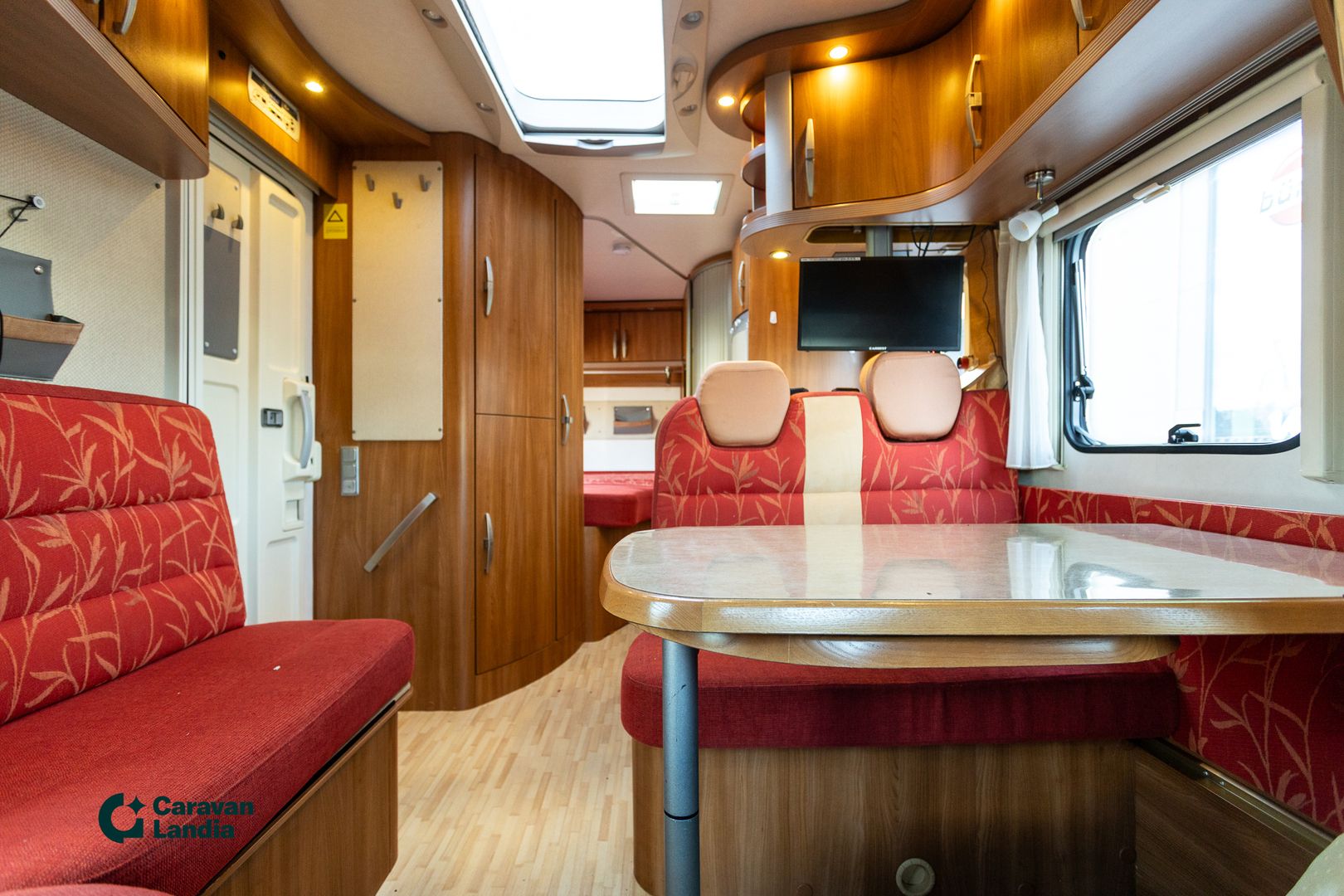 Hymer 653 2.2 TDCi ** OHJAAMO ILMASTOINTI, PARIVUODE, TRUMA**, kuva 8