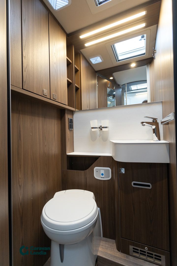 Hymer MasterLine I 790 417 CDI 170hv ** HYDR TUKIJALAT, ALDE-TALVIPAKETTI, SAAREKEVUODE, AJ. VAIN 5 TKM **, kuva 20