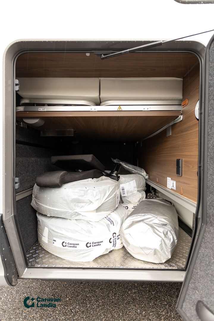 Hymer MasterLine I 790 417 CDI 170hv ** HYDR TUKIJALAT, ALDE-TALVIPAKETTI, SAAREKEVUODE, AJ. VAIN 5 TKM **, kuva 43