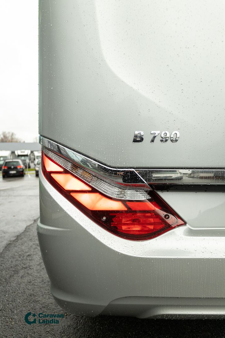 Hymer MasterLine I 790 417 CDI 170hv ** HYDR TUKIJALAT, ALDE-TALVIPAKETTI, SAAREKEVUODE, AJ. VAIN 5 TKM **, kuva 48
