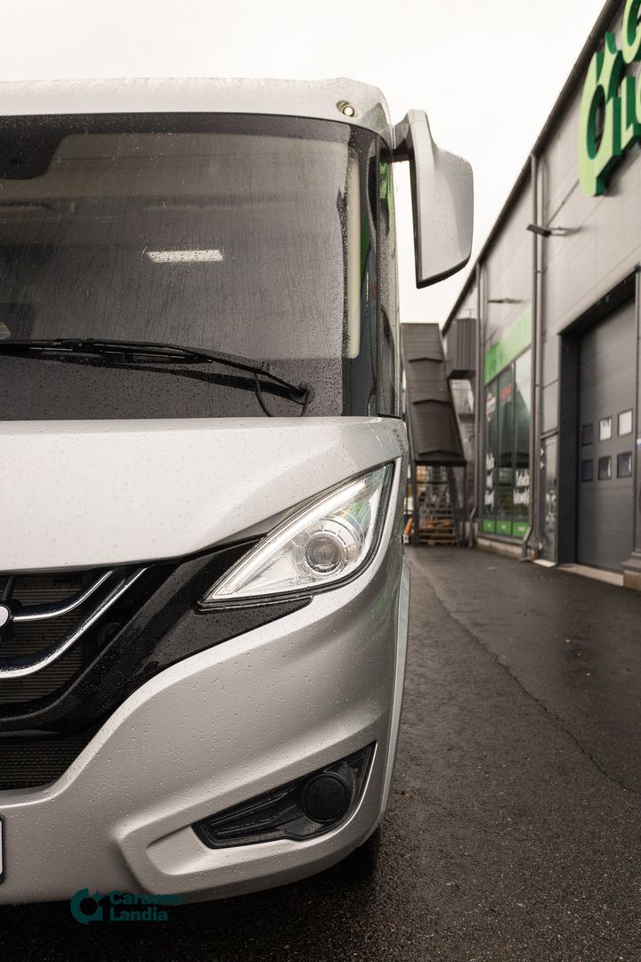 Hymer MasterLine I 790 417 CDI 170hv ** HYDR TUKIJALAT, ALDE-TALVIPAKETTI, SAAREKEVUODE, AJ. VAIN 5 TKM **, kuva 49