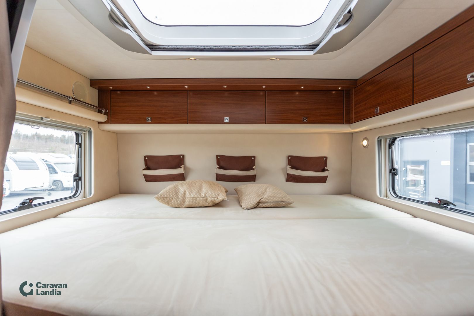 Hymer S 800 515 CDI 150hv ** ALDE, PARIVUODE, AGGREGAATTI, AURINKOPANEELI **, kuva 16